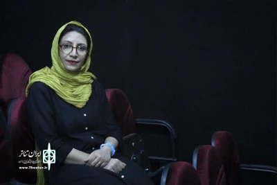 گفت وگو با ندا هنگامی کارگردان نمایش خانه ای در انتهای خیابان بهار

مادر با رفتنش یک جور کار انتحاری انجام می دهد
