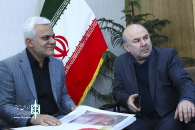 بازدید مرتضی طلایی از تئاتر شهر