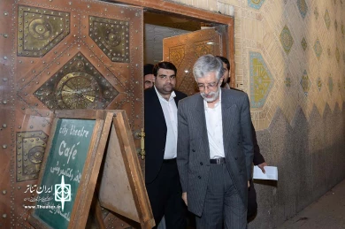 رئیس فرهنگستان زبان و ادب فارسی در تئاتر شهر