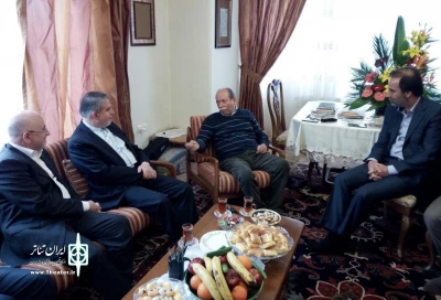 وزیر فرهنگ و ارشاد اسلامی در دیدار با استاد علی نصیریان:

تئاتر در حال نزدیک‌تر شدن به فرهنگ ملی ایرانی است