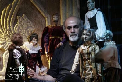 Behrouz Gharibpour on the Eve of Opening of Puppet Museum on National Theatre Day:

Teaching Puppet Manipulation in Opera Museum