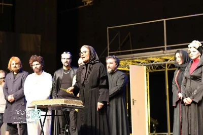 احترام برومند در افتتاحیه نمایش «هملت» گفت:

با هوشیاری رونق این روزهای تئاتر را حفظ کنیم