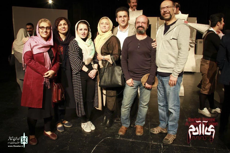 محمد بحرانی به تماشای آدم آدم است نشست