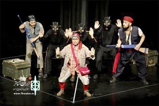 کمدی "نوک مگسک..." ویژه‌ی هنرمندان و اصحاب رسانه به صحنه می‌رود