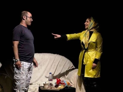 نگاهی خودمانی به نمایش «برلین محمد یعقوبی» کاری از آریان رضایی

به عمل کار برآید به سخندانی نیست