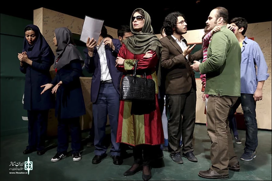 عقل صورتی یا مدادی که فقط مشق نمی‌نوشت