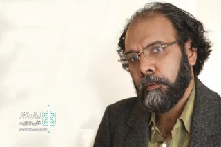 در تماشاخانه ایرانشهر اتفاق می افتد

امیر دژاکام به علی نصیریان ادای دین می کند