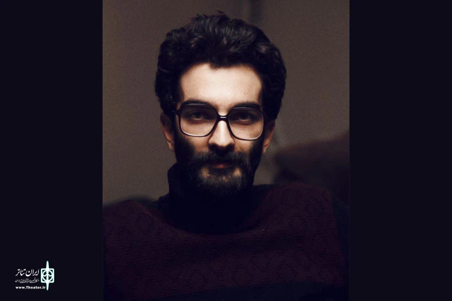 نمی توانم در باره درست درآمدن فضای نمایشم بین رئال و سورئال قضاوتی داشته باشم 
در سماعی زاده عده ای به حریم خانه ای تجاوز کرده اند 2