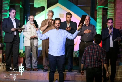 4th Khordad (June) Popular Theater Festival Closes

20 Play on Imam Khomeini & 15 Khordad Uprising Acclaimed