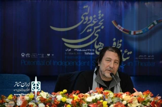 مسعود دلخواه در گفتگو با ایران تئاتر

اجرای «بیگانه» در اروپا امسال شدنی نیست