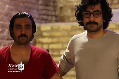 همزمان با عیدسعید فطر وجشن سالروز ورود امام رضا «ع» به نیشابور

نمایش کُمدی «زنبور» روی صحنه  رفت