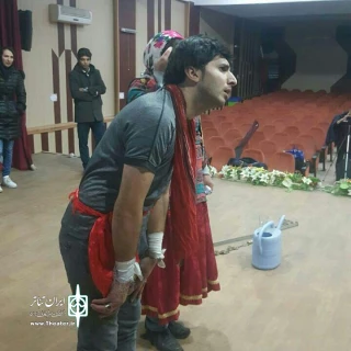 با هدف پرداختن به موضوع ایدز در قالب طنز

اجرای نمایش «رستم ناقل» در دومین جشنواره سراسری روبان قرمز کرمان