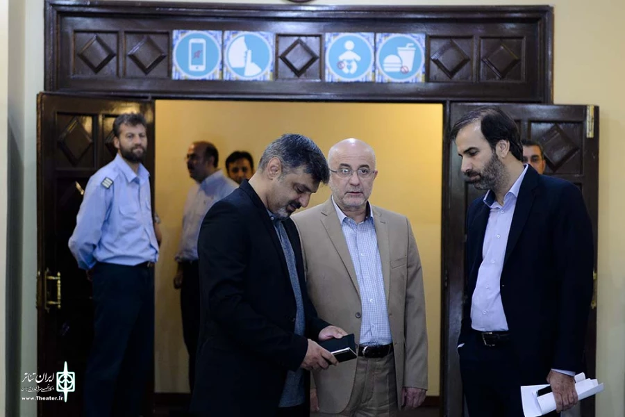 افتتاحیه نشست چشم انداز تئاتر استان ها