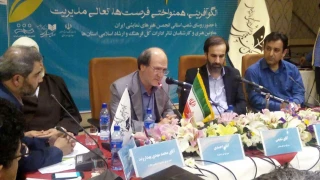 محمدمهدی احمدی در روز نخست نشست «چشم‌انداز تئاتر استان‌ها»:

نیازمند یک گفتمان واحد هنری هستیم