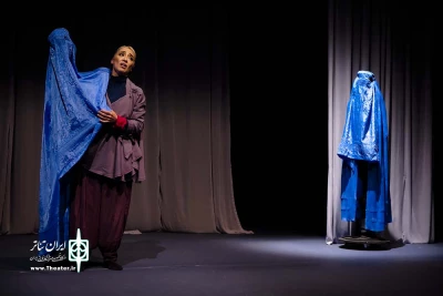 پس از استقبال بیش از  4000 تماشاگر در تئاتر مستقل تهران

«نامه‌های عاشقانه از خاورمیانه» به شهرهای ایران  سفر می‌کند