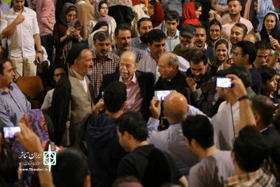 شبی خاطره انگیز در تئاترشهر

محمد علی کشاورز به تماشای «اعتراف» نشست