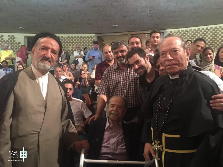 محمد علی کشاورز به تماشای «اعتراف» نشست 5