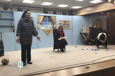 از 29 مرداد ماه در پردیس تئاتر تهران،

سمیه مهری «کژدم» را به صحنه می برد