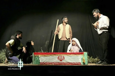 در پلاتو ماه استان قم،

«کسی که مثل هیچ کس نیست» به صحنه می‌رود