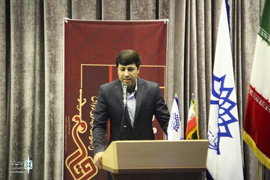 هنر نمایش هنری کاملا انسانی است 2