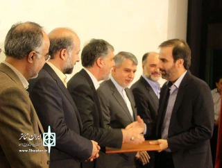 در جشنواره شهید رجایی

اداره کل هنرهای نمایشی عنوان واحد برتر بر اساس شاخص‌های اختصاصی را کسب کرد