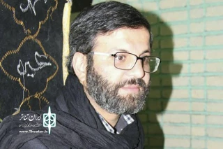 گفت‌وگوی ایران تئاتر با مهدی دریایی شبیه‌گردان «شهادت میرزا ابولقاسم فراهانی» در جشنواره آئینی سنتی

نباید به اسم خلاقیت پیکره اصلی تعزیه را تغییر داد