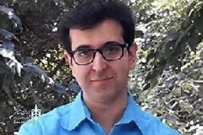روح‌الله ایرجی کارگردان نمایش «رفقا ، رقبا»  در جشنواره آیینی سنتی به ایران تئاتر گفت :

نمایش ایرانی راهکارموثر آشنایی جامعه با آئین ها و سنت های این سرزمین است