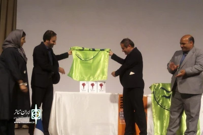 مدیرکل هنرهای نمایشی در آیین آغاز به کار درگاه تخصصی تئاتر خیابانی ایران

پژوهش نیاز اصلی رسیدن به نقطه واحد در حوزه تئاتر و دانشگاه است