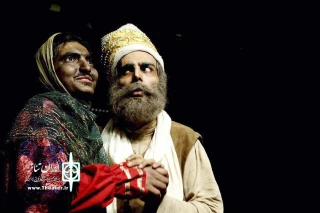 یادداشتی بر نمایش «اندر حکایت شمشک» به کارگردانی داوود اسدالهی

آیین‌ها و سنت‌ها بازتاب فرهنگ دیروزمان در رفتار امروز ما هستند