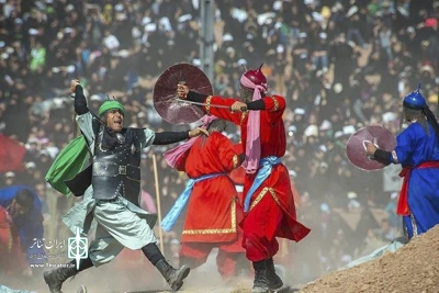 با حضور 160 بازیگر در فسا

تعزیه میدانی «وترالموتور» غیاث آباد برگزار می‌شود