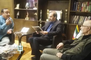 در دیدار مدیرکل هنرهای نمایشی با دبیر جشنواره سیاه بازی مازندران مطرح شد

مهدی شفیعی: نمایش‌های روحوضی وسیاه بازی  باید احیا شود