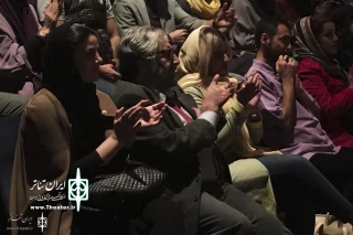 ‘Qeysar’ Director at Iranshahr Theater Complex

Masoud Kimiai Sees ‘Dowlate Zaeifeh’