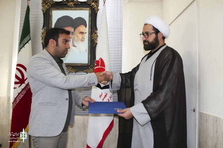 از حامد هوشیاری برای نمایش «راهمرد» تقدیر شد 2