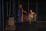 اون دیگه اینجا زندگی نمی کنه