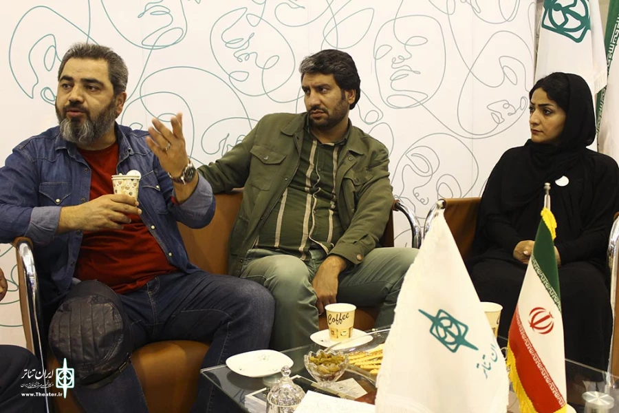 نشست گروه نمایش «کلنل» در غرفه «ایران تئاتر» درحال برگزاری است 6