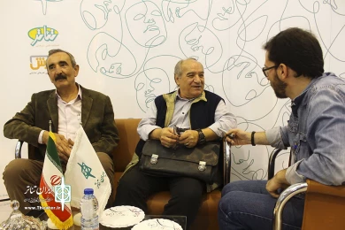 نمایشگاه مطبوعات(2)
