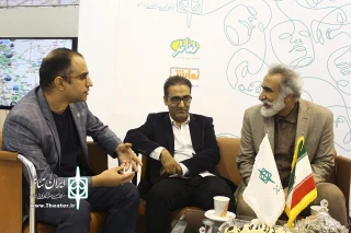حمیدرضا نعیمی در بازدید از غرفه «ایران تئاتر» عنوان کرد

دنیای آینده دنیای سلطنت رسانه‌هاست