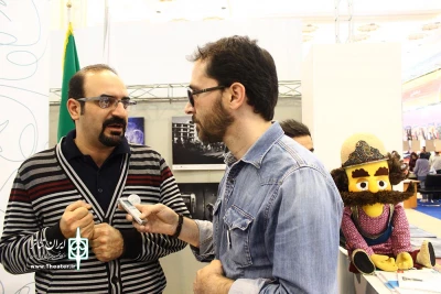 امیرمشهدی عباس کارگردان نمایش «اژدها، اولین حیوان خانگی» در غرفه ایران تئاتر

پشتوانه رسانه‌‌ها تئاتر را از حمایت‌های دولتی بی‌نیاز می‌کند