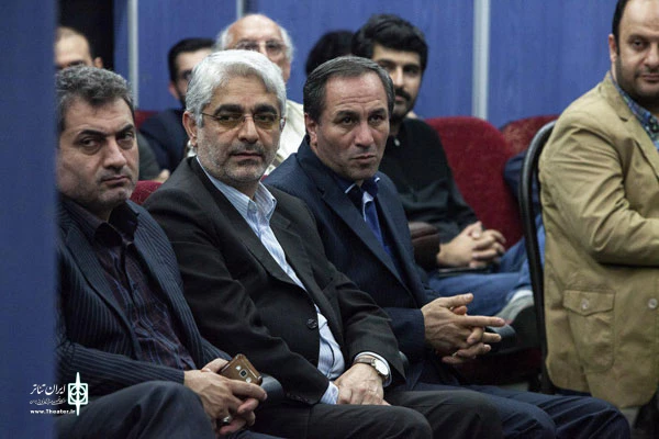 فرماندار لاهیجان به تماشای نمایش «یک جرعه آب»نشست 5