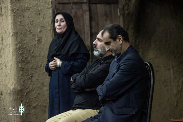 فرماندار لاهیجان به تماشای نمایش «یک جرعه آب»نشست 7
