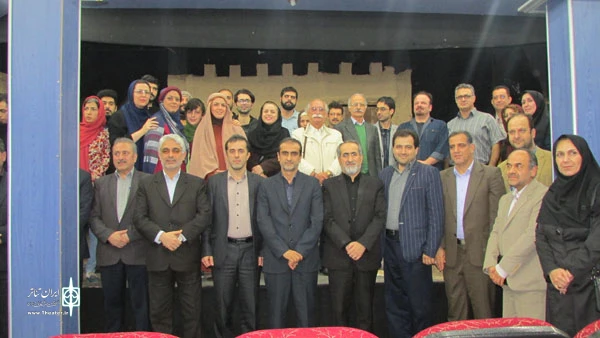 فرماندار لاهیجان به تماشای نمایش «یک جرعه آب»نشست 9