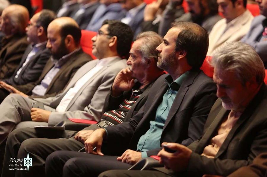 نشست شهردار تهران با اصحاب فرهنگ و هنر