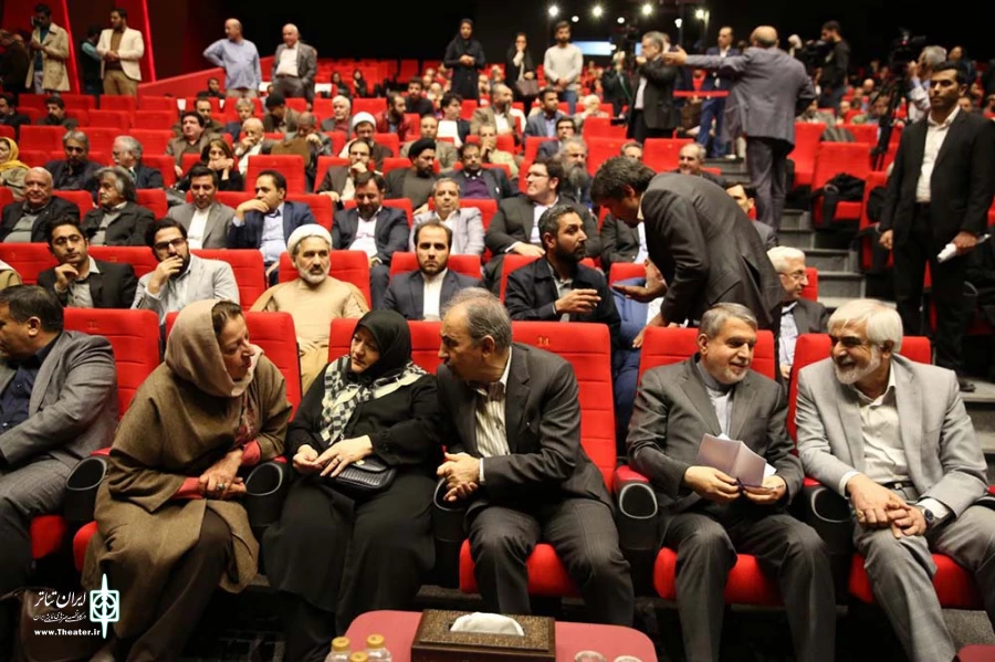 نشست شهردار تهران با اصحاب فرهنگ و هنر