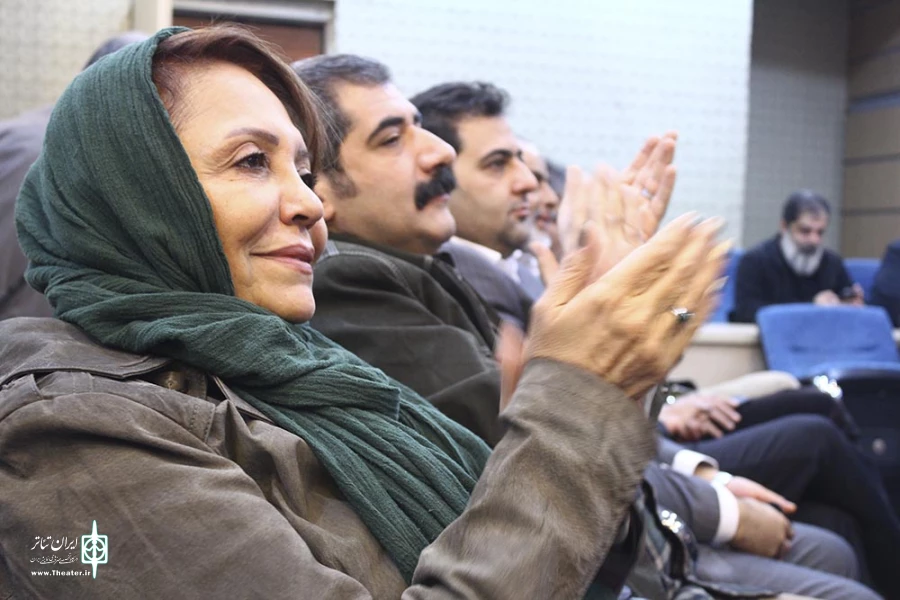از کتاب «تاریخ تئاتر اصفهان، نمایش‌های سنتی» رونمایی شد 14