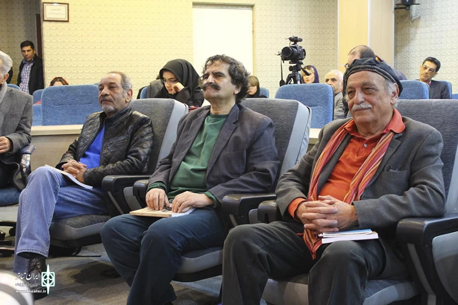 رونمایی از کتاب تاریخ تئاتر اصفهان‎