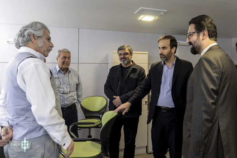 معاون هنری وزیر فرهنگ و ارشاد اسلامی از مجموعه تئاتر شهر بازدید کرد 3