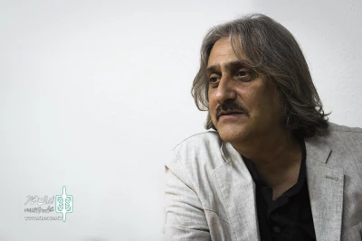 کیوان نخعی نویسنده و کارگردان نمایش «طرب نامه شهر خیال» در فجر 36:

نمایش تلنگری است  برای حمایت از هنرمندان