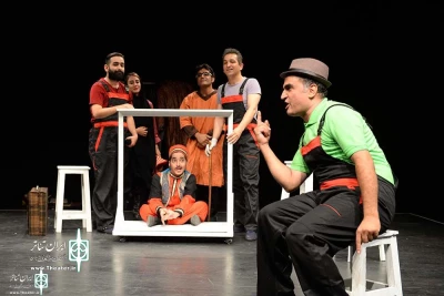 Director of 'Tarabnameh of the City of Fantasy':

Persian Theater Style Attracts Audience