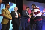 «گامی در دوزخ، گامی در بهشت» جوایز برتر جشنواره تئاتر مهر کاشان را درو کرد 5