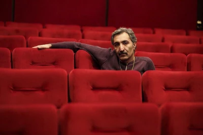 جلال تهرانی نویسنده و کارگردان دو دقلک و نصفی در فجر 36:

کدام نوکیسه به نوکیسگی‌اش اعتراف می‌کند؟!